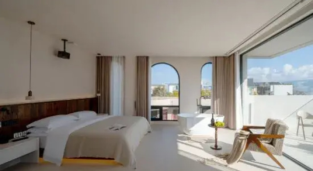 Люкс Half Moon Bay Waterscape Resort Homestay (Dali Erhai Ecological Corridor Store)