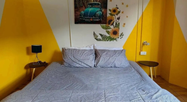 New Me U Hostel, Забронировать Хостел Отели провинции Чианг Мая с парковкой, Парковка