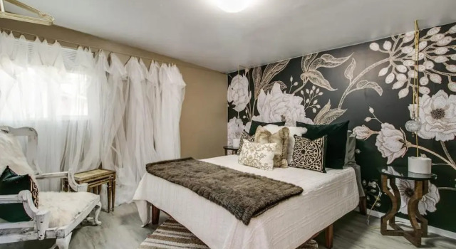 Коттедж Designer Condo in Hip Zen Yard! Midtown Phoenix!