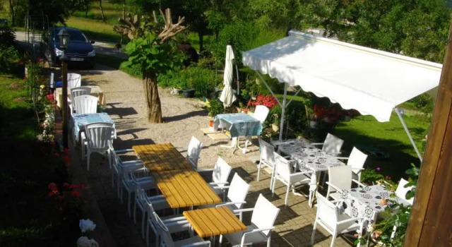 La Terrasse, Забронировать Отель Отели Горного массива Юры с парковкой, Парковка