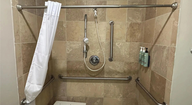 Четырёхместный номер Standard Best Western Forsyth-Decatur