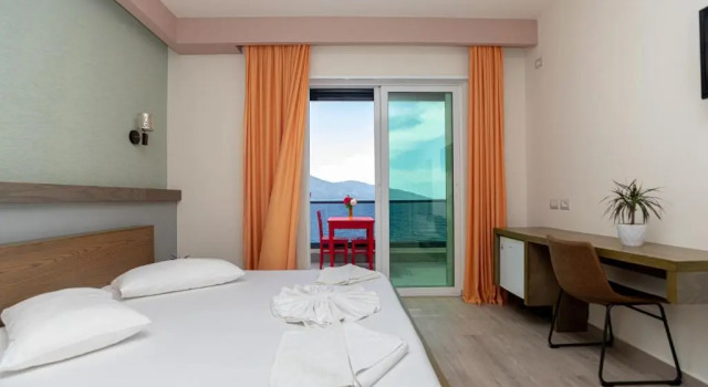 Трёхместный номер Standard с балконом и с видом на море Hotel Picasso