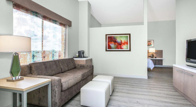 Двухместный полулюкс Hilton Garden Inn Palm Beach Gardens