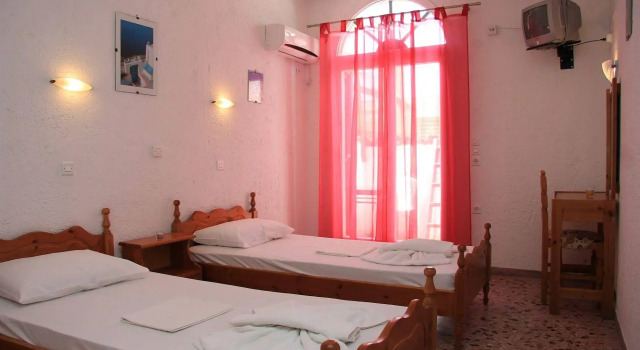 Santa Irini Hotel