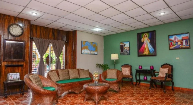 Hotel Libano, Rezervovat Hotel Hotely v Leon Region s parkováním, Parkování