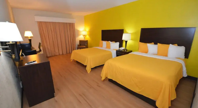 Golden Hotel and Conference Center, Prenota Hotel Hotel a Kansas con parcheggio, Parcheggio