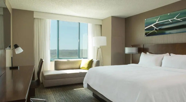 Номер Standard Falls Church Marriott Fairview Park