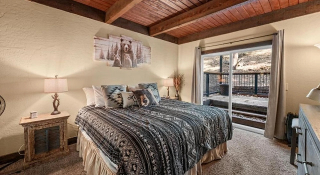 Black Bear Lodge at Moonridge, Забронировать Дом для отпуска Биг-Бэр-Лейк San Bernardino Mountains, рядом с United States Adaptive Recreation Center