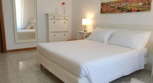 Апартаменты Deluxe Godi Fiorenza Suite - Duomo a 15 Minuti e Aeroporto a 4 Minuti con Tramvia T2