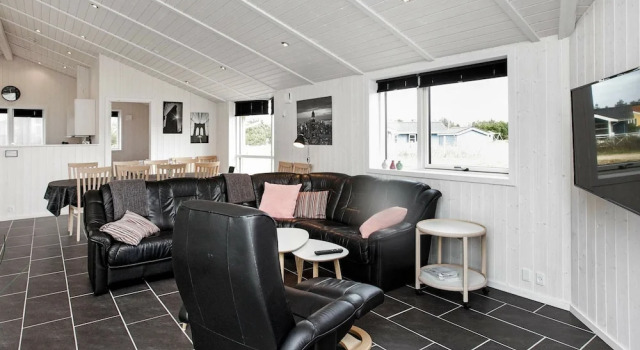 Cozy Holiday Home in Vejers Strand With Sea Nearby, Book Vacation Home Hotels in Ho with Parking, Parking