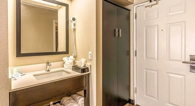 Camera Standard Quality Inn