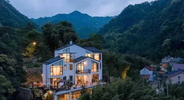 Люкс A house hidden between mountains
