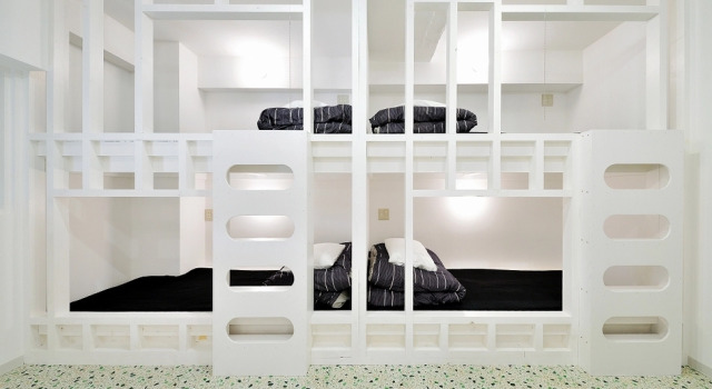 Кровать в общем номере (женский номер) Khaosan World Asakusa Ryokan & Hostel