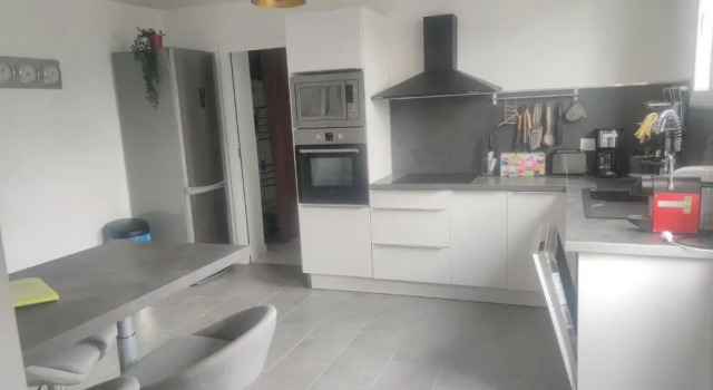 Коттедж Agréable Maison, toute équipée, proche du lac d'Arjuzanx