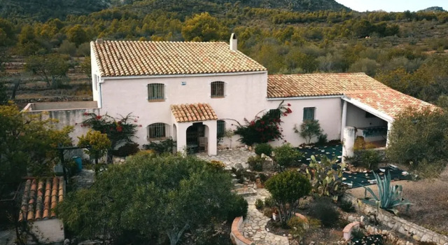 House With 4 Bedrooms in L'ametlla de Mar, With Furnished Terrace, Забронировать Отель Отели El Baix Ebre с парковкой, Парковка