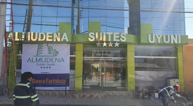 Almudena Suites Uyuni, Забронировать Отель Отели департамента Потоси с завтраком, Завтраки