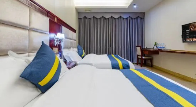 Двухместный люкс Hui Dong Minglong Hotel