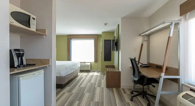 Двухместный люкс c 1 комнатой Holiday Inn Express & Suites - South Bend - Notre Dame Univ