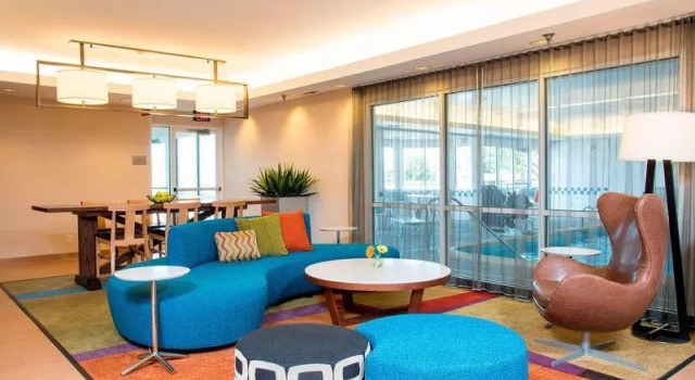 Кровать в общем номере Fairfield Inn & Suites by Marriott Bloomington
