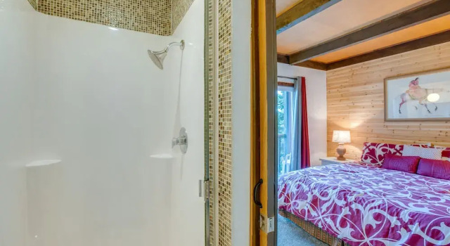 1 Mi to Stagecoach Lift! Homey Tahoe Townhome