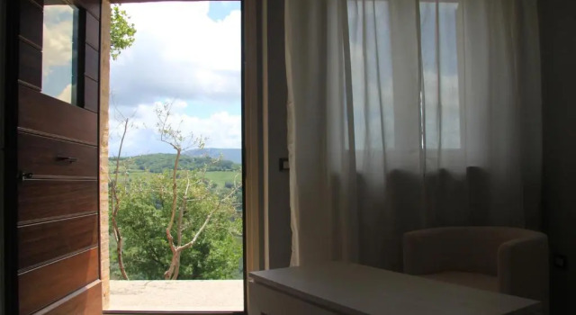 Pekko, Book Hotel Spello Umbria