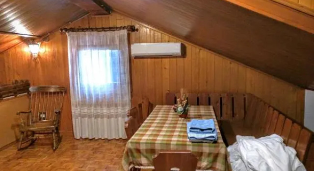 Hayez Rooms, Забронировать Отель Санта-Кроче Венеция, рядом с Театр Россини