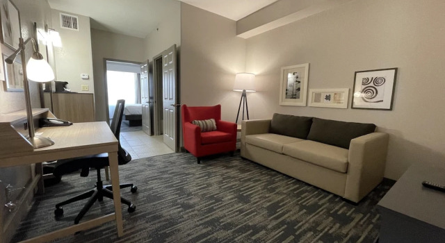 Люкс c 1 комнатой Country Inn & Suites by Radisson, Valdosta, GA