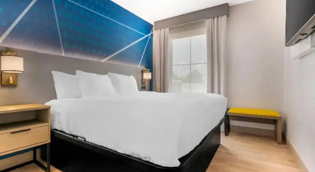 Четырёхместный люкс Comfort Inn & Suites Saint Louis Lafayette Square