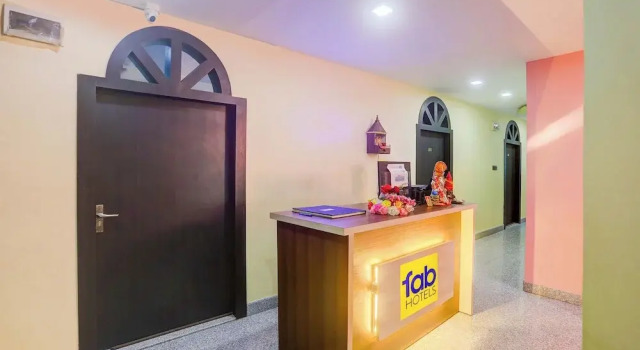 Fabhotel Avante Palace