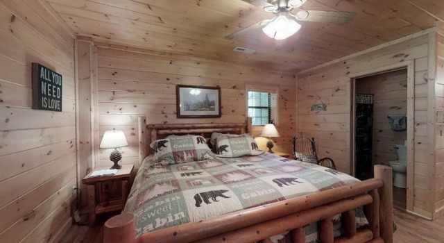 Karen's 2 Bedroom Cabin by Redawning