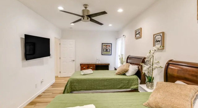 East Los Angeles Home - 7 Mi to Downtown!, Book Hotel Commerce Los Angeles Metropolitan Area