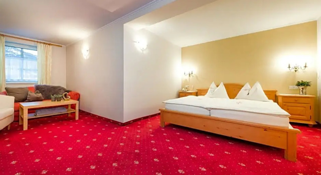 Номер Superior Hotel Goldener Hirsch
