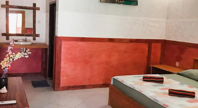 Santai Bungalow, Забронировать Отель Отели Гилей Траванган с завтраком, рядом с Порт Гили Траванган, Завтраки