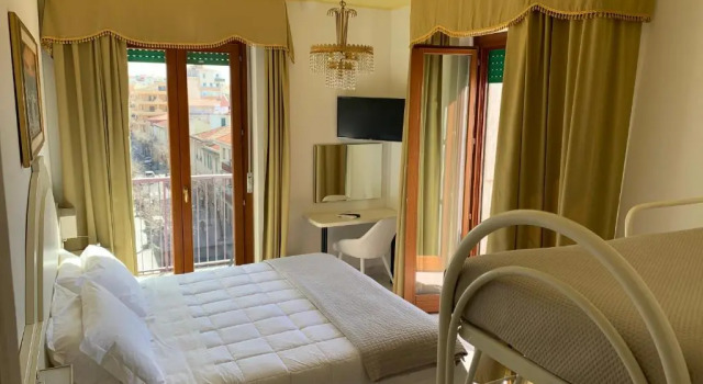 Четырёхместный номер Standard с видом на море Hotel La Margherita & SPA