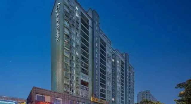 Chonpines Hotel (Dafeng Huanghaixi Road)