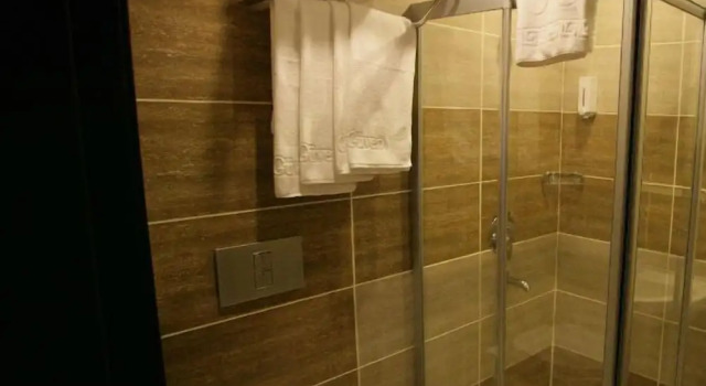 Трёхместный номер Standard Hotel Guven