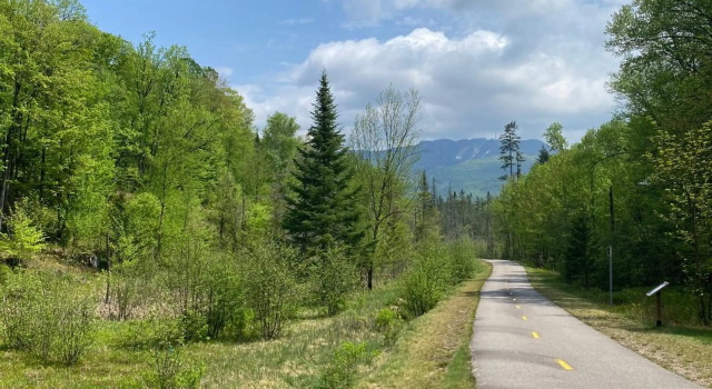 Mountain view fully renovated 6-8 people condo, Rezervovat Hotel Vesnice a turistické středisko Mont-Tremblant 