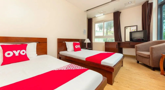 OYO 1133 Ngan Son Hotel, Забронировать Отель Отели Кау Гиай с парковкой, Парковка