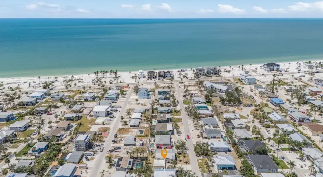 Коттедж 140 Barefoot Bungalow: 4br/2ba W/ Heated Pool! 4 Bedroom Home
