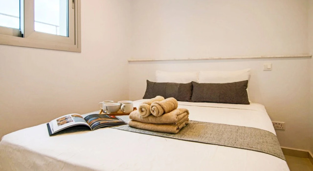 Phaedrus Living: Seaside Executive Flat Harbour 201, Rezerwuj Hotel Hotele w Pafos z parkingiem, w pobliżu Paphos Archaeological Park, Parking