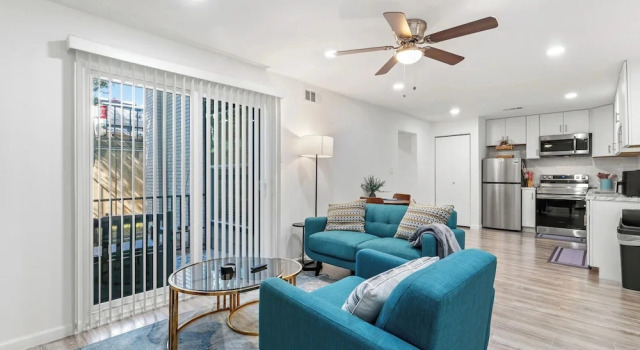 Charming Dallas Apartment Near Airport