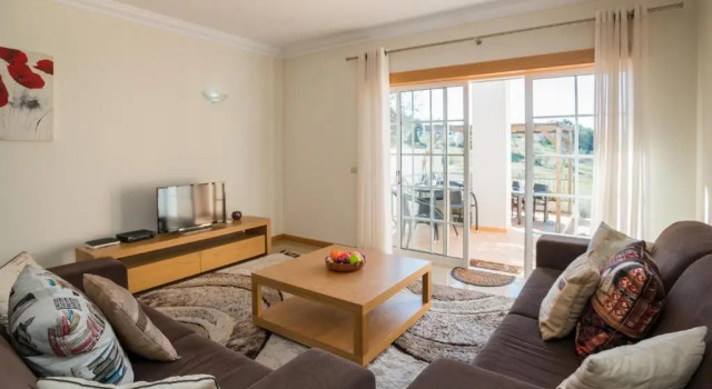 Charming Family Townhouse in Albufeira, Algarve, Rezerwuj Hotel Hotele w Algarve z basenem, Basen