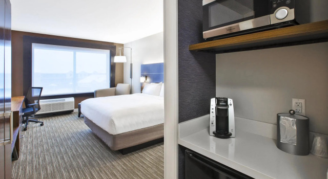 Номер Standard Holiday Inn Express & Suites Okemos - University Area by IHG