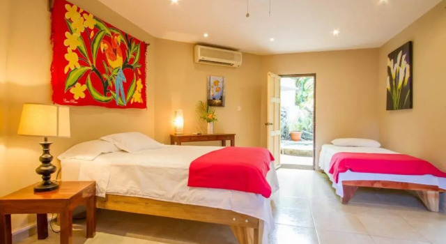 Бунгало Deluxe c 1 комнатой Tamarindo Village Hotel