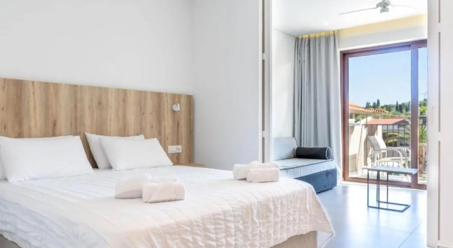 Апартаменты Deluxe Lazaros Hotel Resort