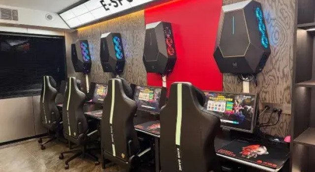 Четырёхместный номер Standard Junlong Premium E-sports Hotel (Renmin West Road)