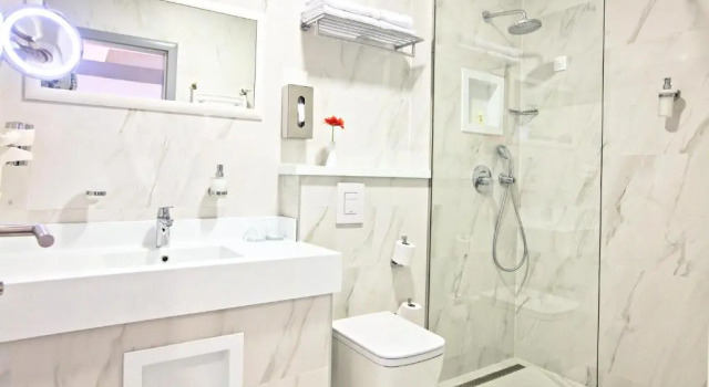 Номер Business Hotel Central Sarajevo - Gym, Pool & Spa