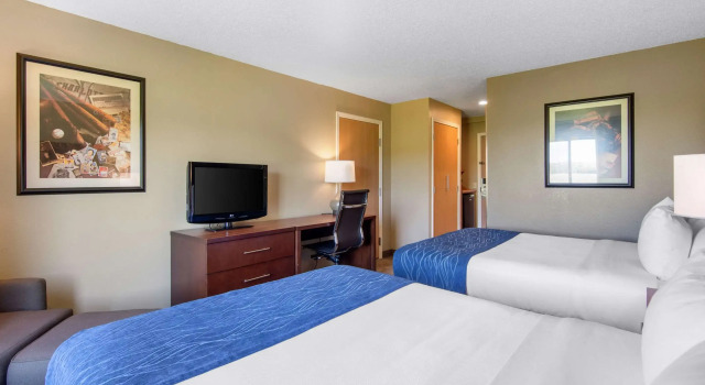Comfort Inn & Suites Cooperstown - Milford, Buchen Sie Hotel Milford Pike County