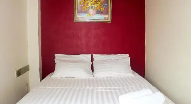 Hotel Emerald Manado, Book Hotel Hotels in Sulawesi with Parking, Parking