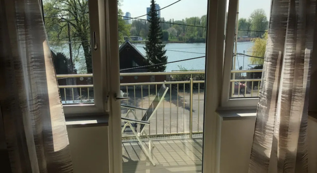 Студия AJO Apartments - Alte Donau Lake or Garden View Balcony Studio - Self-Check-in